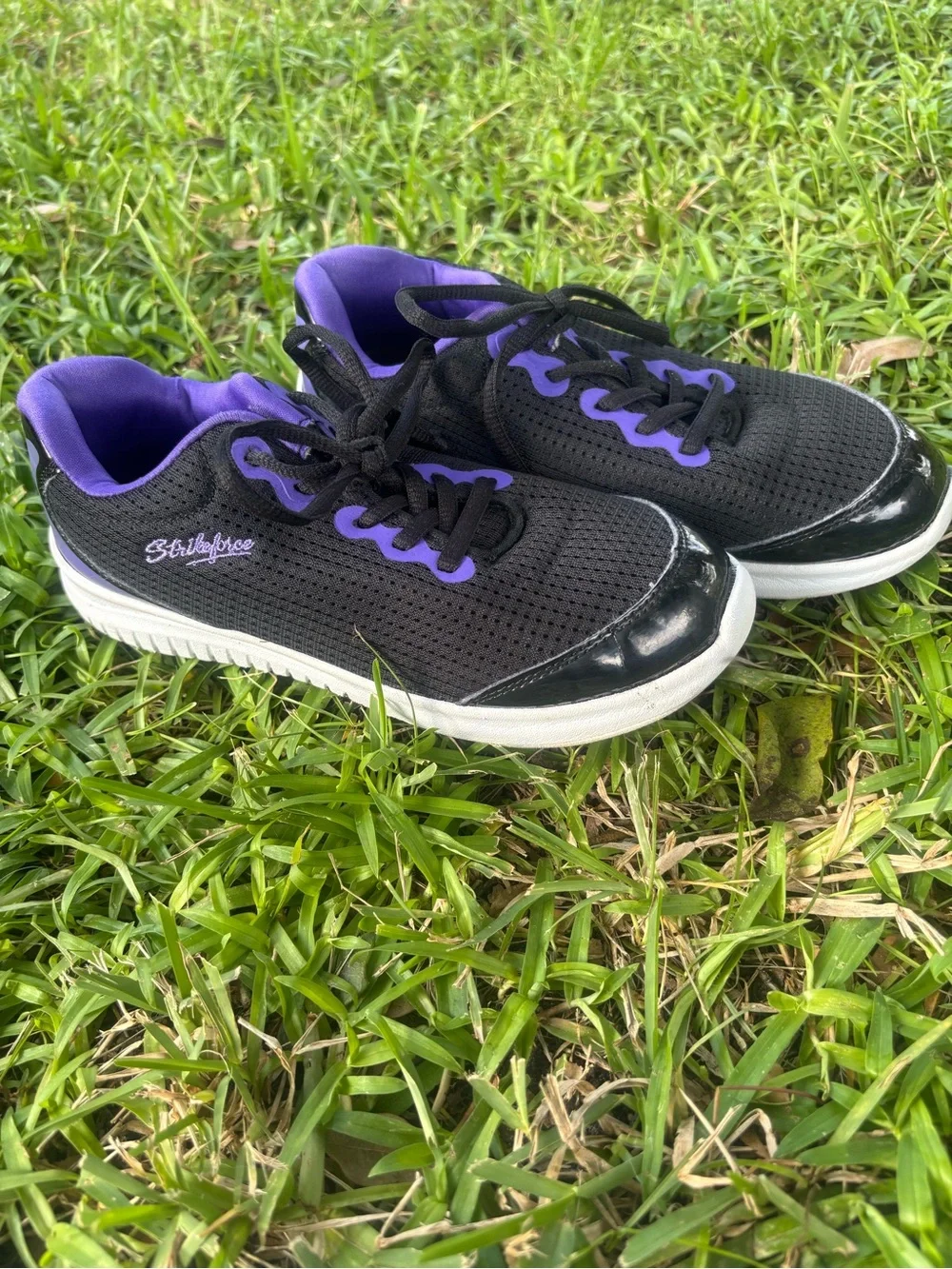 Stride Rite Black and Purple Women's Athletic Sneakers - Lightweight Mesh 6.5